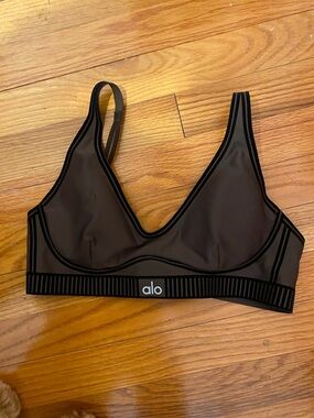 ALO Yoga Espresso V-Neck Sports Bra